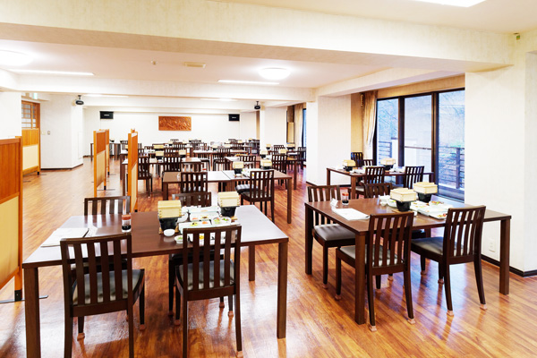 お食事処「花山水」