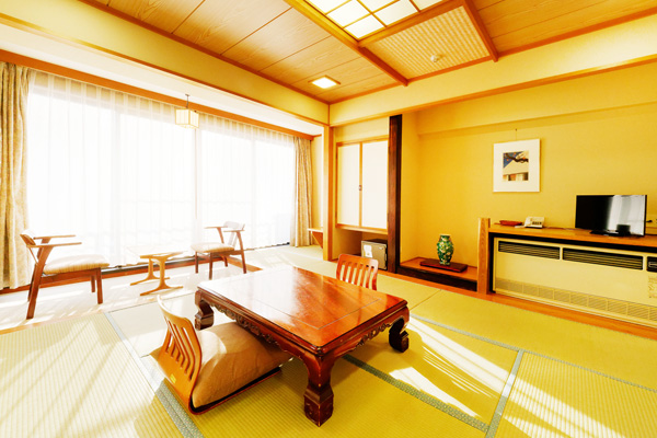 日当たりのよい客室(和室)