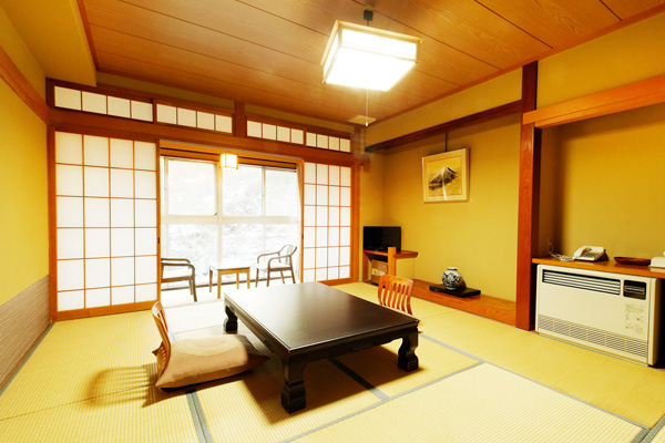 障子のある客室(和室)
